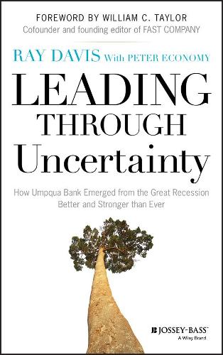 Leading Through Uncertainty Davis Hardback John Wiley & Sons 9781118733028